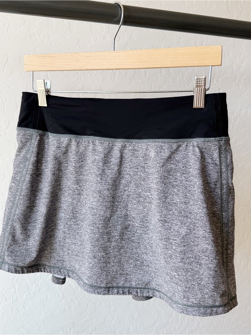 Lululemon Pace Rival Skirt Gray Space Dye Black Waistband Skort - Picture 3 of 6